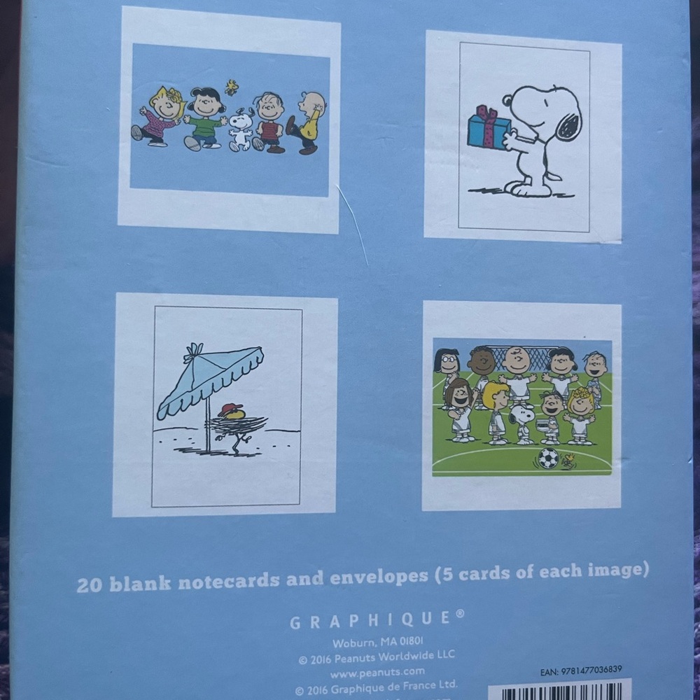 Peanuts Character deluxe notecards with glitter. - Picture 2 of 6